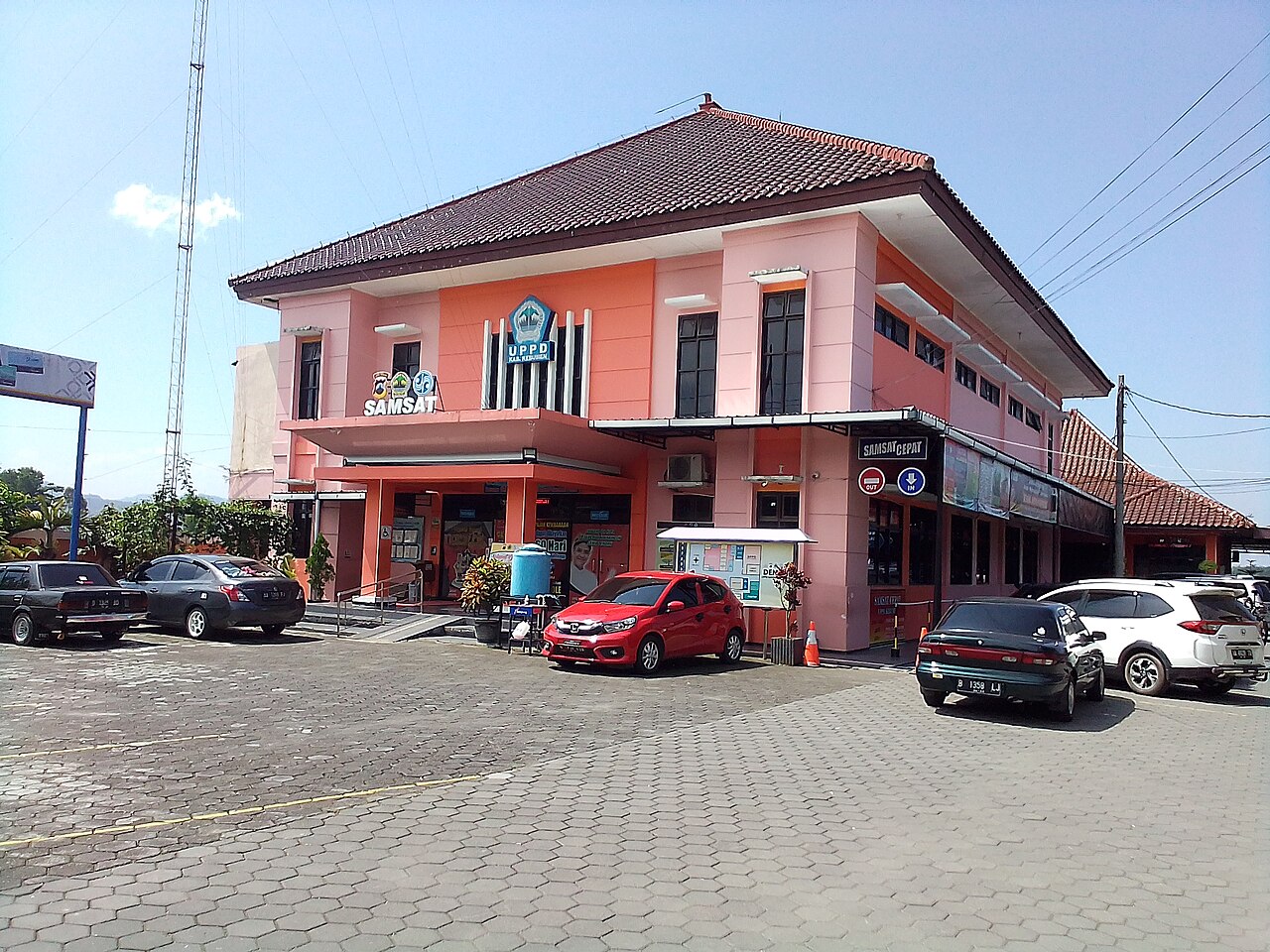 Kantor SAMSAT buru